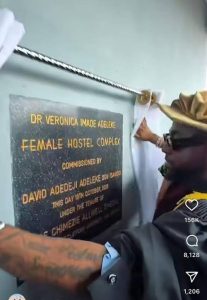 Davido unveiling the hostel’s plague
