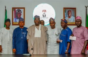 Kwara: AbdulRazaq presents N180m cheques to families of murdered forest guards