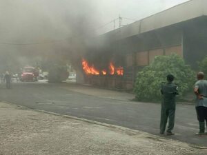 Rivers-state-government-secreratariat-on-fire