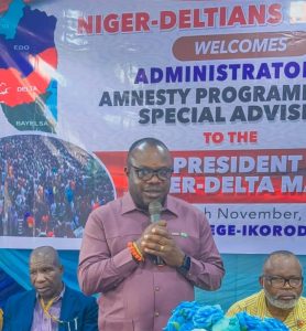 L-R: Prof Dauphin Moro, the PAP Administrator, Dr Dennis Otuaro, and the Founder/President of Ijaw Monitoring Group, Chief Joseph Eva, during a town hall meeting with Niger Deltans residing in Lagos, on Saturday, 15 October, 2025: