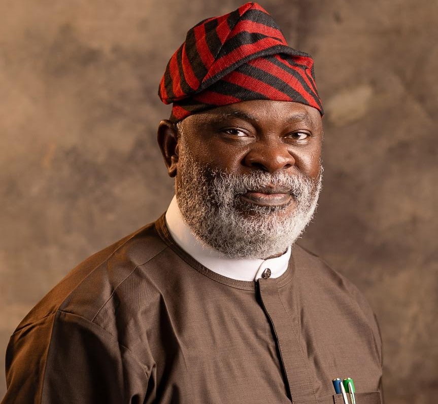 Dr David Olofu