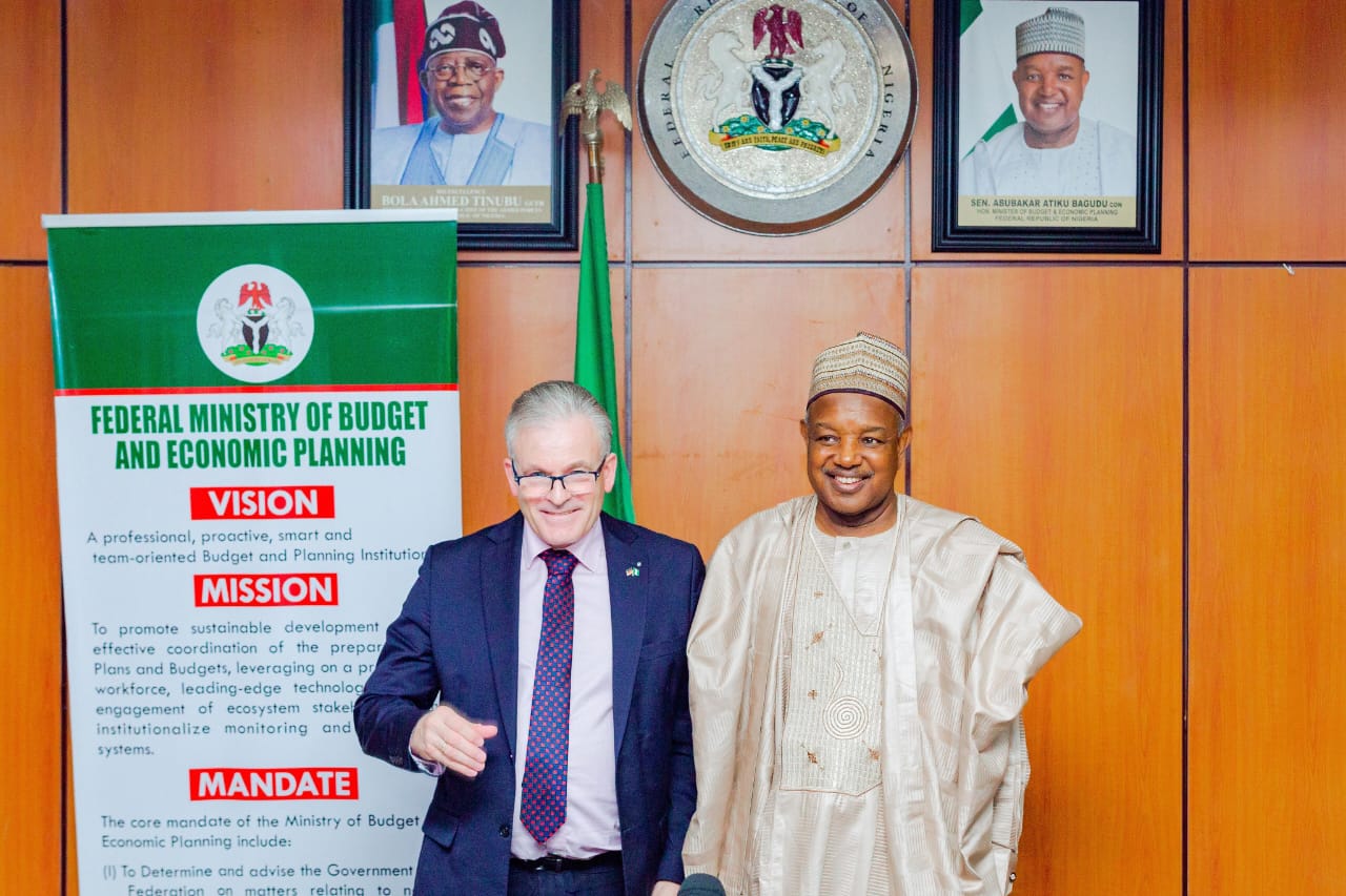 Bagudu and Matthias Leder
