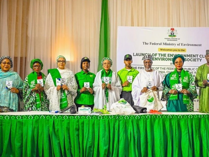 First Lady in the middle surrounded by Minister of Environment, Bararabe Lawal, wife of the Vice President, Nana Shettima (L) and Wife of Kwara State Governor and Chairperson of Nigeria Governors Spouses Forum, Olufolake Abdulrazaq, at the national launch of the Environment Club and Environment Society on Friday at the State House, Abuja