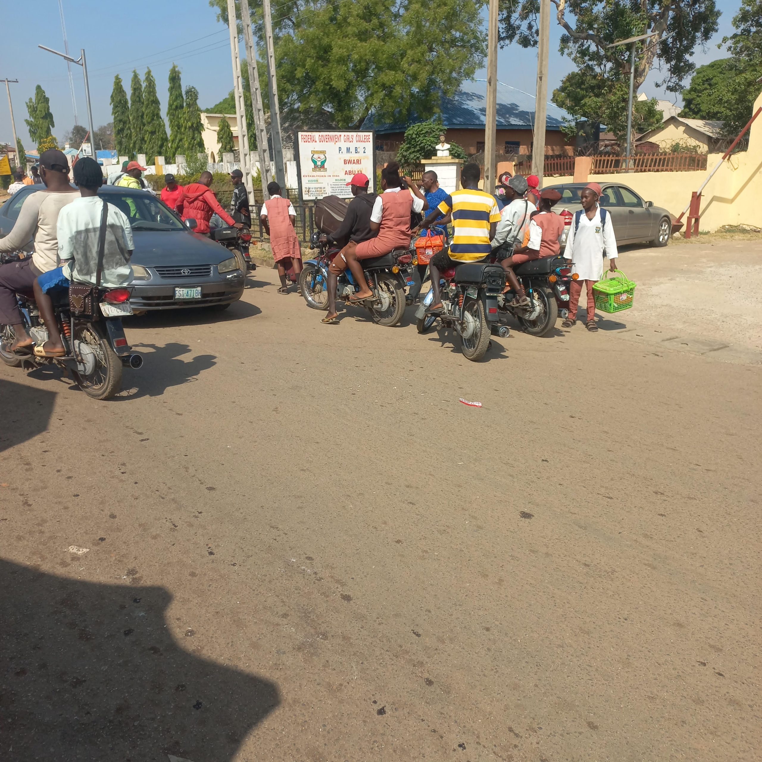 PHOTO NEWS: Parents evacuate children from FGGC, Abuja