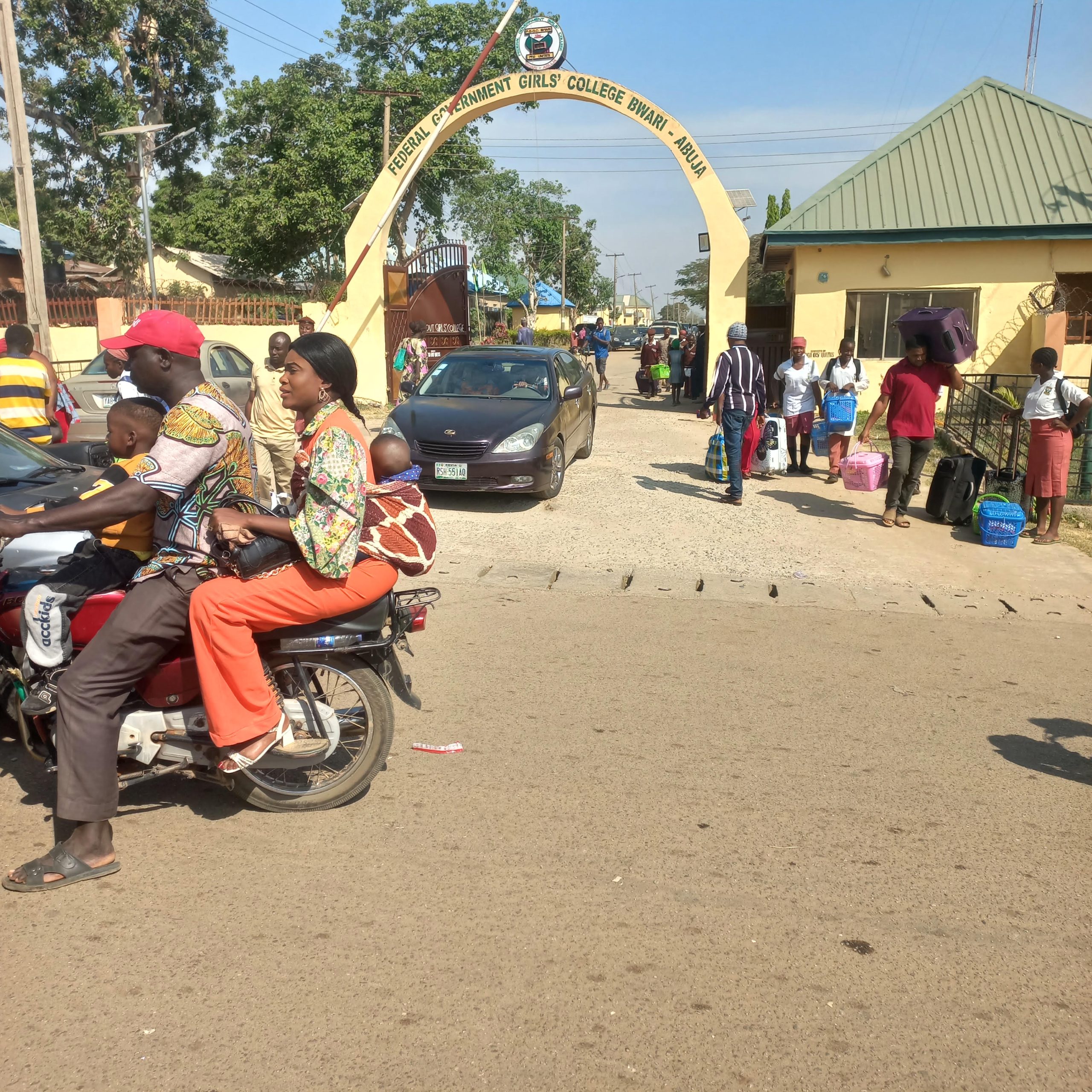 PHOTO NEWS: Parents evacuate children from FGGC, Abuja