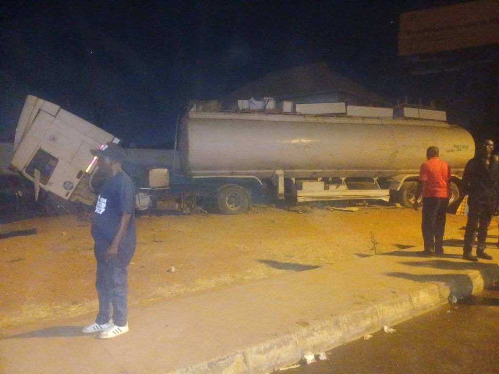 Plateau: Tragedy averted as fuel-laden tanker loses control, plunges into cars