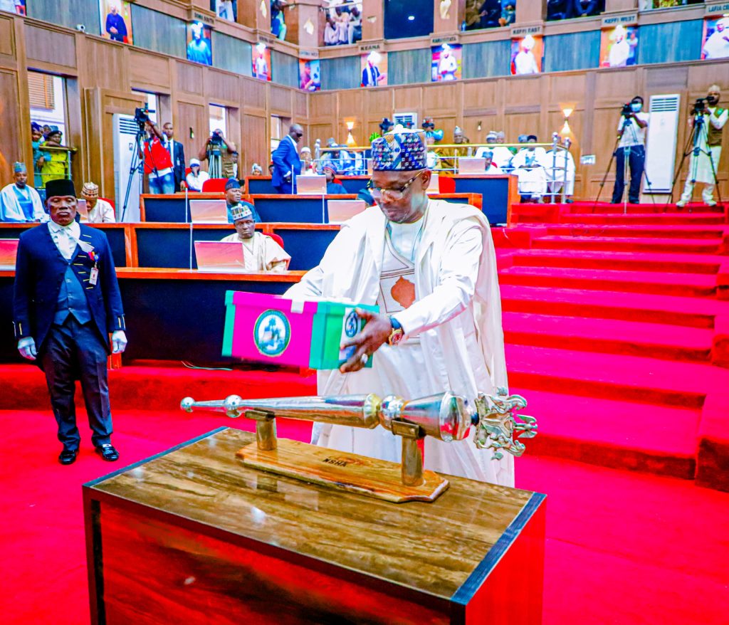 Nasarawa-Governor-Abdullahi-Sule-presents-2026-Budget-1024×878