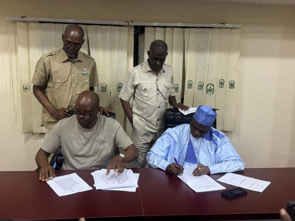 FG, ASUU finally sign renegotiated 2009 agreement