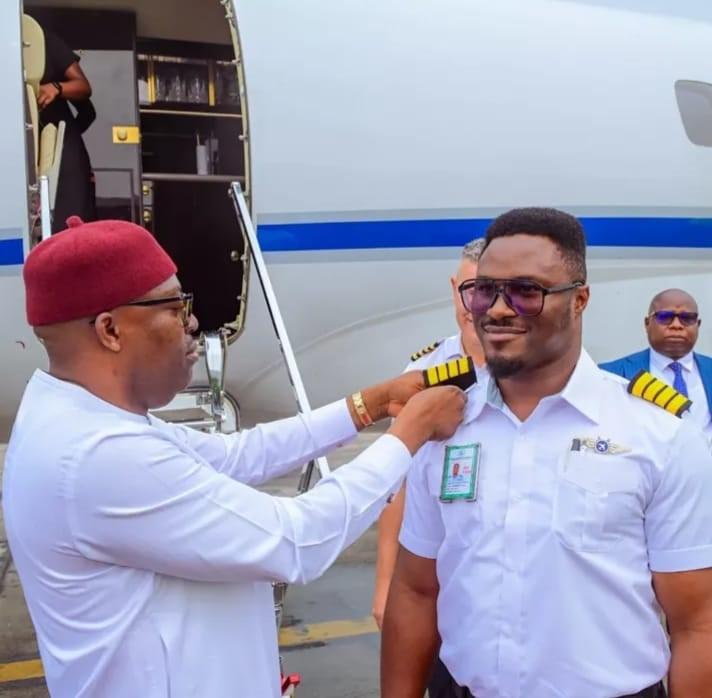 Governor Fubara decorating Captain Pepple with his new epaulets