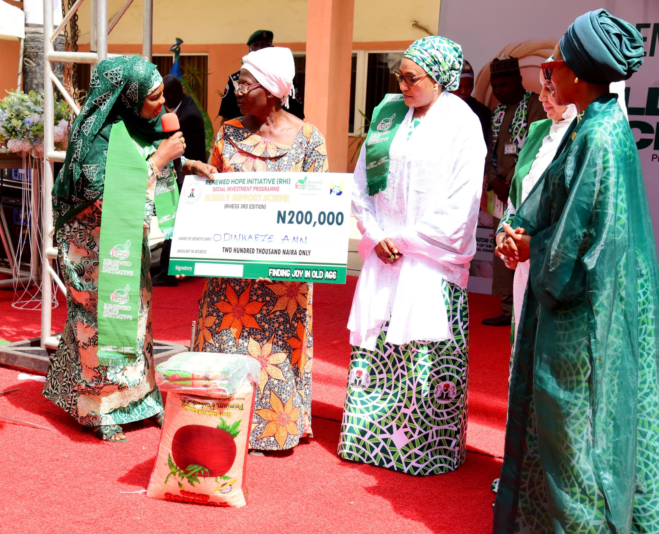 Mahmoud lauds First Lady’s RHI elderly support scheme in FCT