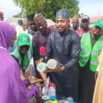 FG and NADF support 2,000 onion farmers after northern floods