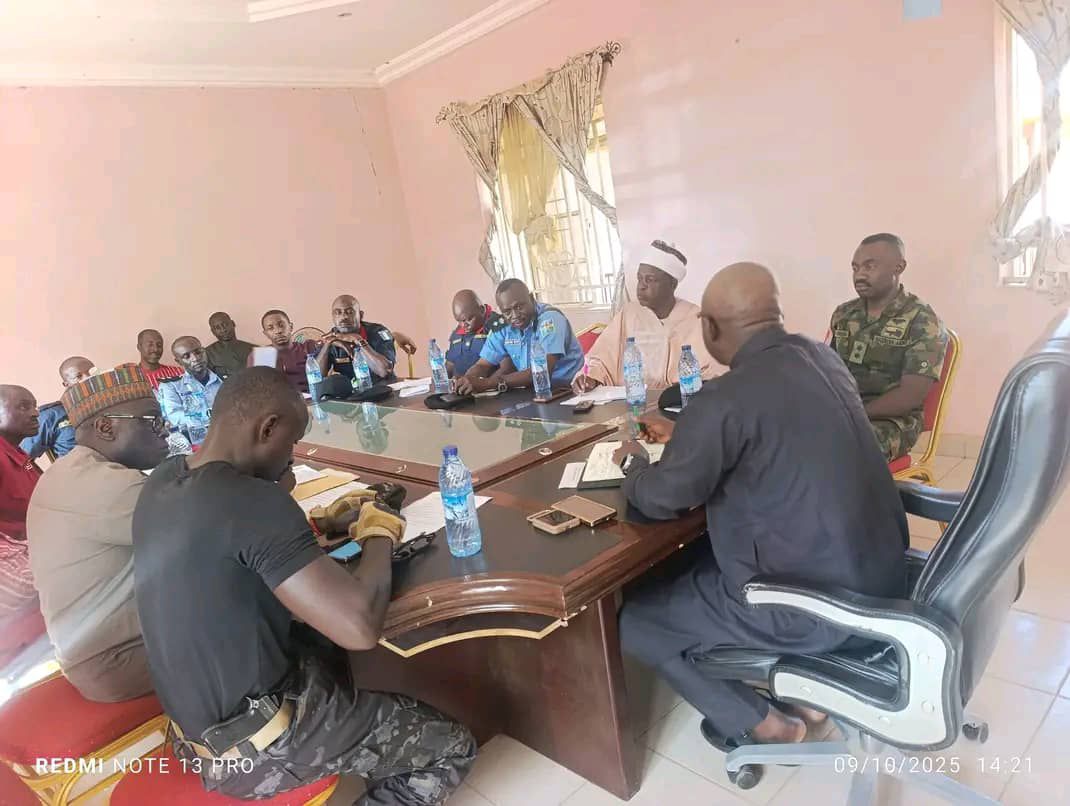 Plateau: Mutfwang hands over 25 kidnapped travellers to Wase boss for reunion with families