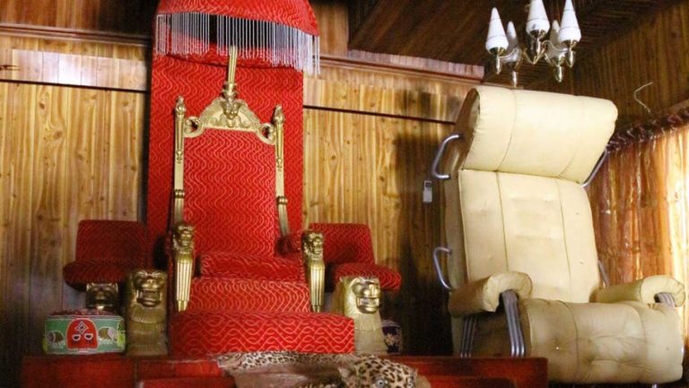 Awujale stool