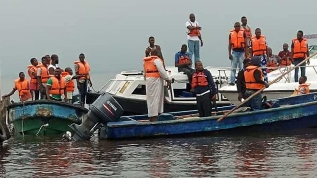 Oyetola insists on fibre vessels, seeks ban on wooden boats