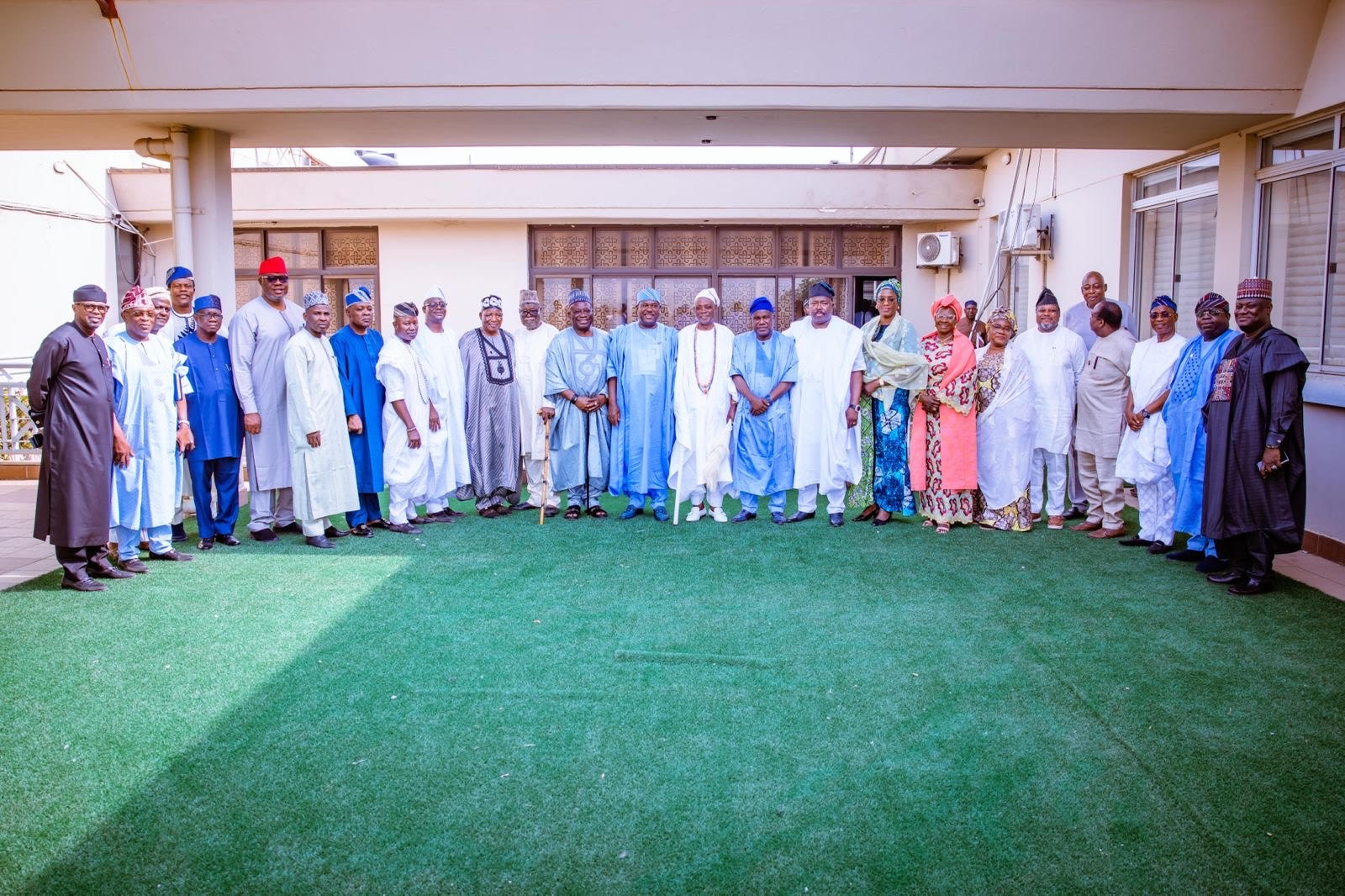 Akume assures FG’s swift action on Ibadan flood crisis as Olubadan seeks urgent aid