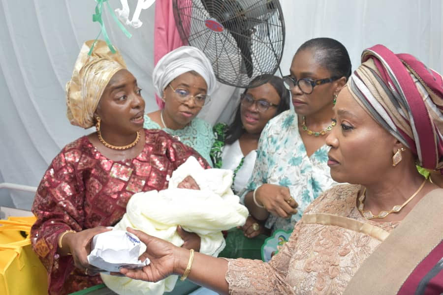 Sanwo-Olu welcomes first babies of 2026 in Lagos, leads New Year hospital visits