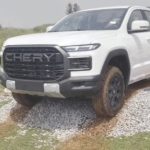 Chery Himla pick-up defying an obstacle during the test-drive