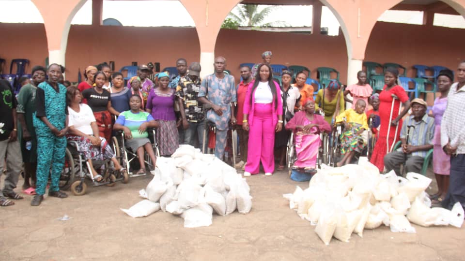Mabel Ihegboro Foundation outreach at Umulolo, Amaegbu in Nkwerre , lmo State, recently