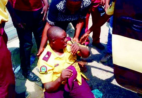LASTMA officer stabbed by danfo driver over traffic violation