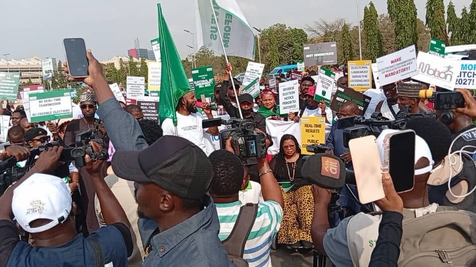 Nigerians resume protest at NASS over e-transmission of election results