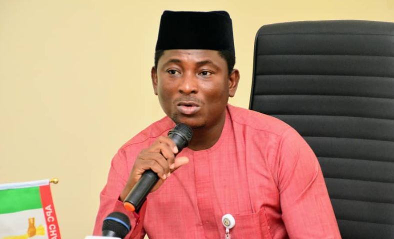 Niger Speaker offers scholarship to 250 students