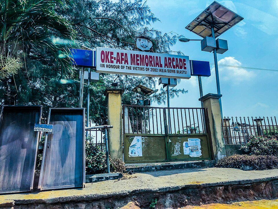 Oke_Afa_Memorial_Arcade_01