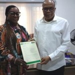 Yetunde-Olopade-receives-Newstap-George-Aluo-780×470