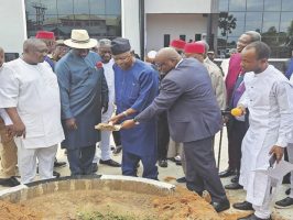 Gen T.Y. Danjuma planting the unity tree at Anyaoku Institute UNIZIK with the Vice Chancellor, Prof Anyaehie and Prof Chancellor Kukoyi
