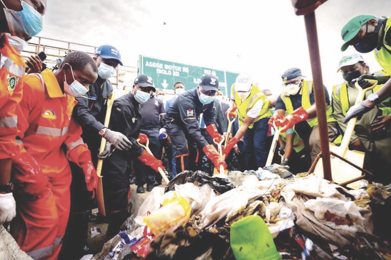Lagos State government officials in action Lagos state government officials in action