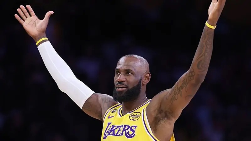 LeBron James surpassed Kareem Abdul-Jabbar