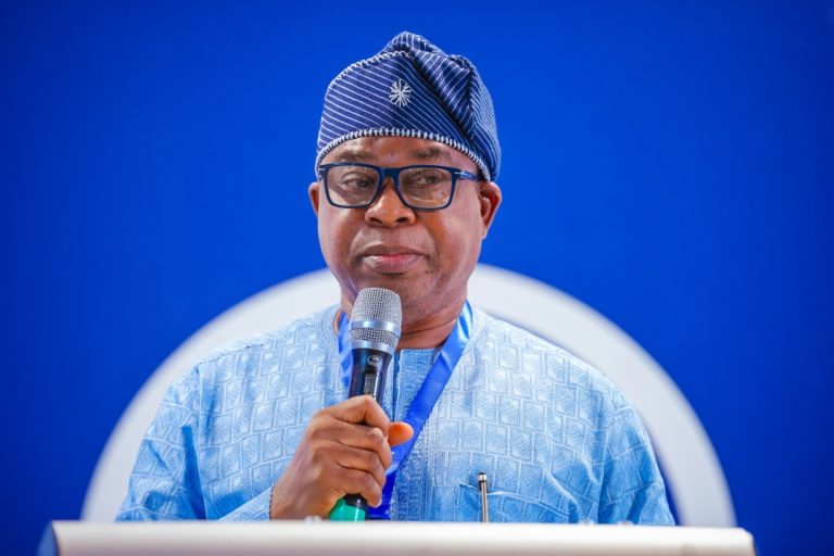 Asiwaju Munirudeen Bola Oyebamiji
