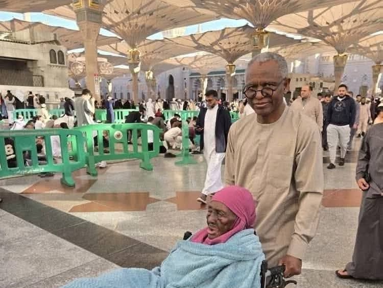 Mallam Nasir El-Rufai and his mother, Hajiya Umma El-Rufai before her death