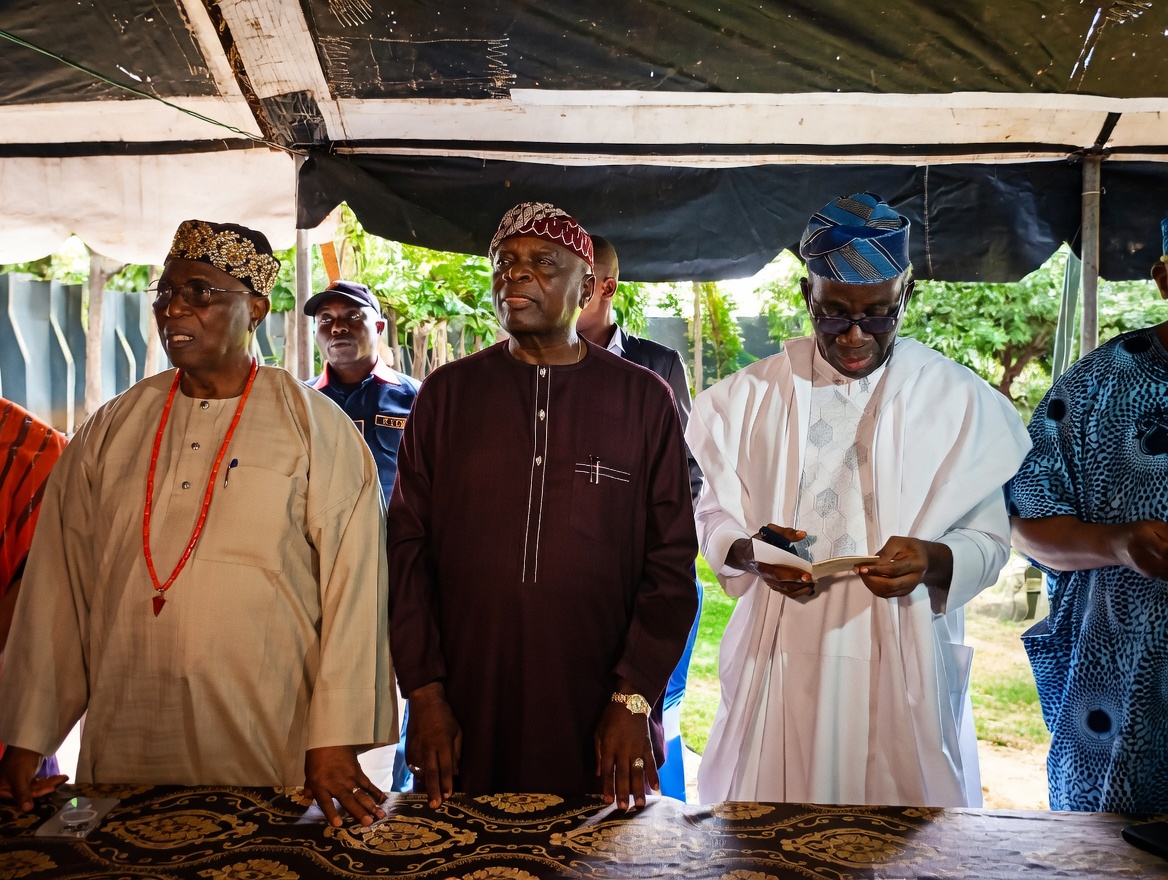 Former Osun governor Oyinlola joins Afenifere