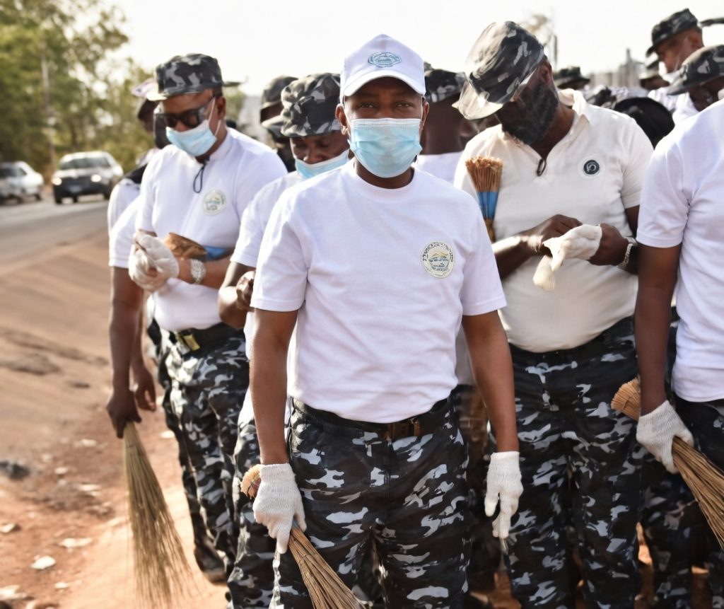 Abuja: Officers clean streets to mark Police Day