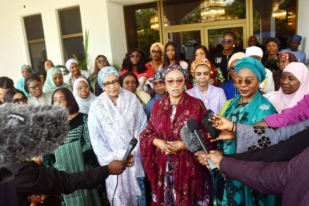 First Lady of Nigeria Oluremi Tinubu (m), the wife of the Vice President, Hajiya Nana Shettima (4th right); the wife of the Kwara state governor, Mrs Olufolake AbdulRasaq (2nd right), during the Renewed Hope initiative (RHI), 1st Quarter High Level Meeting with State First Ladies/RHI Coordinators, held at the Presidential Villa, Abuja, Thursday, March 5, 2026
