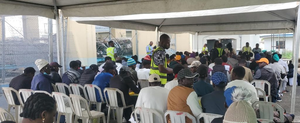 NEMA receives 100 Nigerian returnees from Algeria