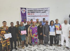 • The Dean, HoD, 1999 Class representatives with the beneficiaries