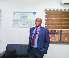 Akaninyene Ezima
