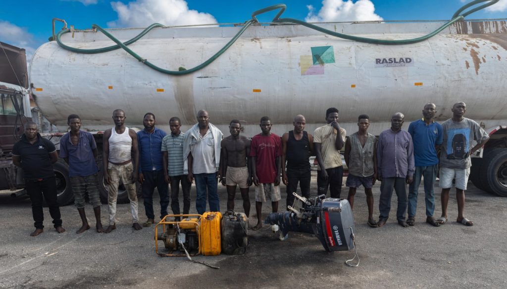 Army arrests 14 oil thieves in Lagos