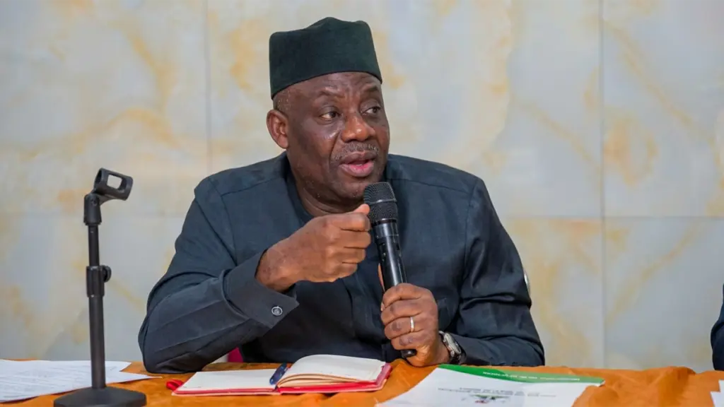 Tunji Alausa