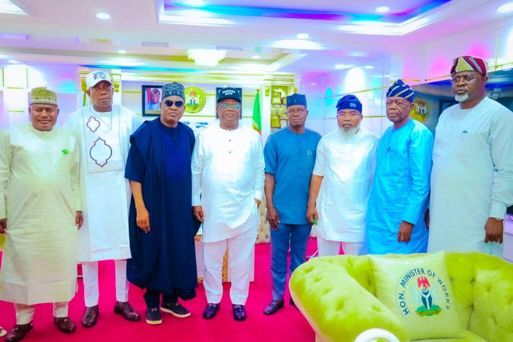 Kogi works commissioner visits Umahi, seeks stronger collaboration on federal roads