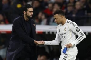 Alvaro Arbeloa and Kylian Mbappe