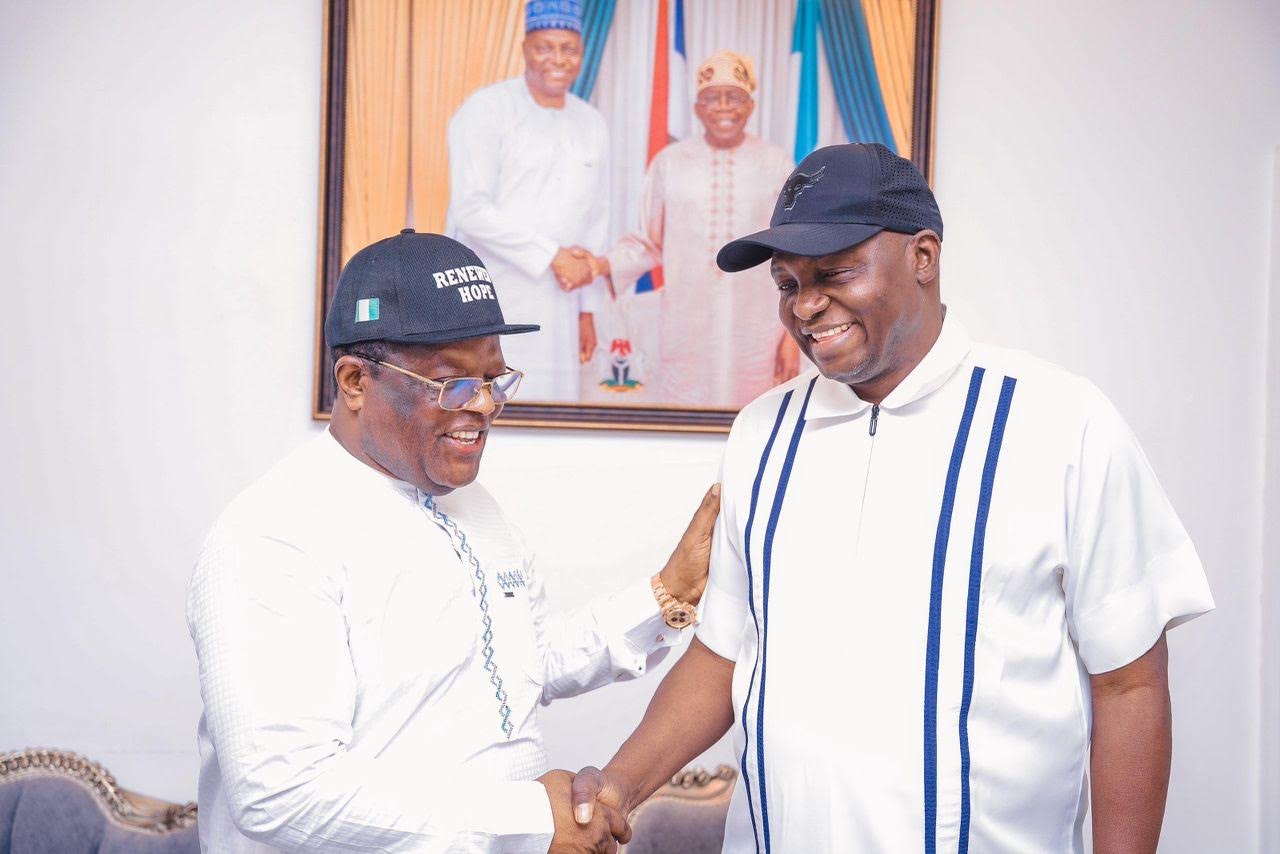 Umahi meets APC national chairman Yilwatda