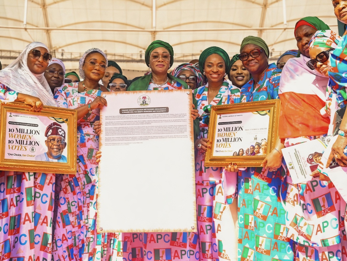 L-R Minister of State for Education, dr Suweiba Said Ahmad,Minister for Women Affairs and Social Development, Hajia Imaan Suleiman Ibrahim, First Lady of Nigeria Oluremi Tinubu, Minister of Industry, trade and Investment, Dr Jumoke Oduwole, Wife of Senate President Mrs Ekaette Akpabio, APC Deputy National Woman Leader, Hajia Zainab Abubakar Ibrahim and others after the First Lady received the Women’s Charter at the National Women Mega Empowerment and Rally held in Abuja on Tuesday 5th May 2026