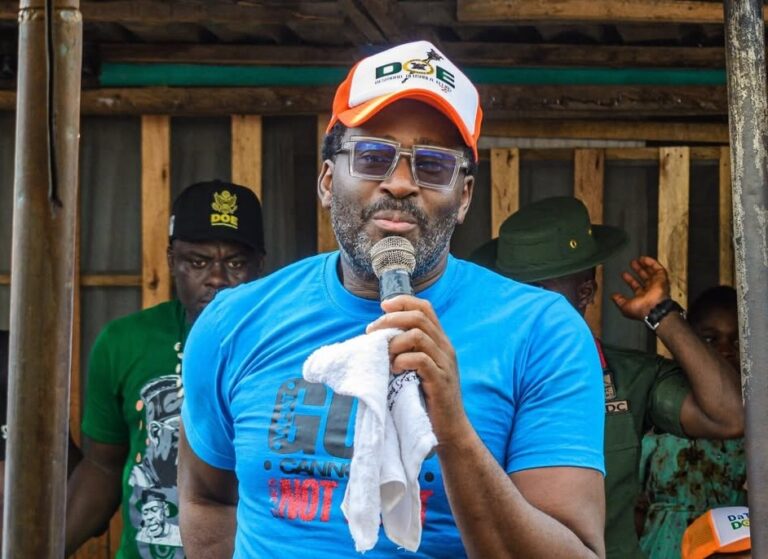 Desmond Elliot