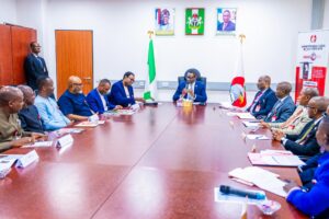 EFCC boss enjoins fintechs