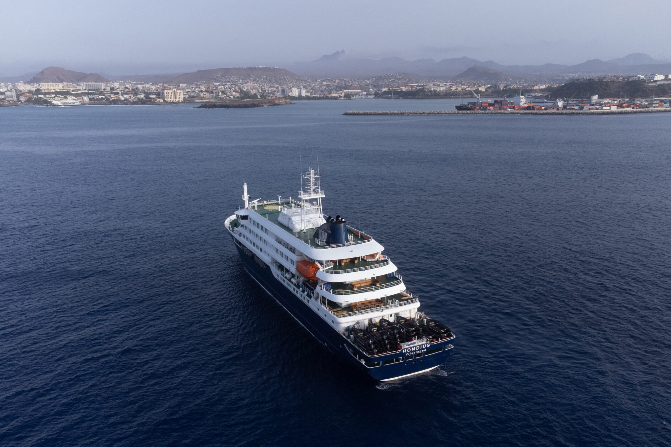 Hantavirus cruise ship