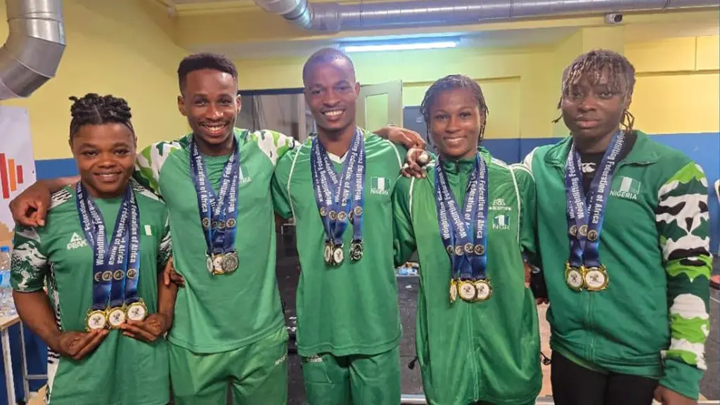 Nigerias-Weightlifting-Team-1536×864