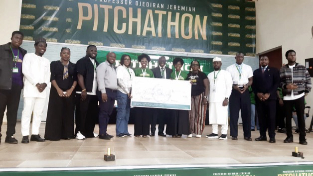 Presentation of cheque to winners of innovation competition