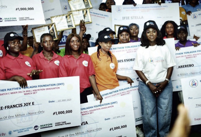 Tonlagha with the beneficiaries